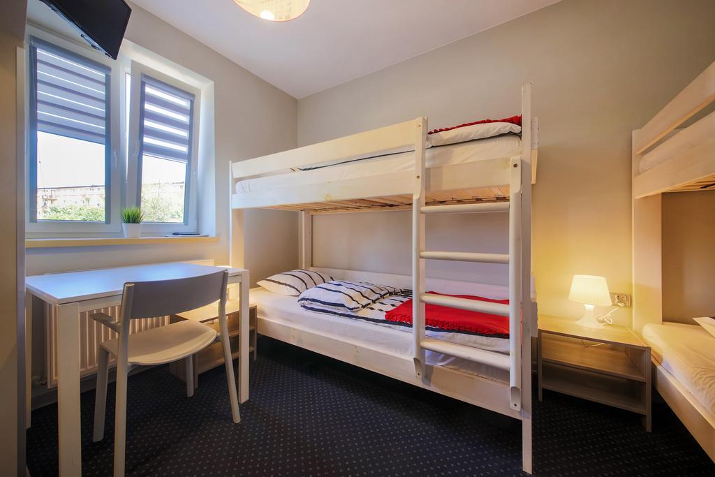 B&M Guesthouse オシフィエンチム エクステリア 写真