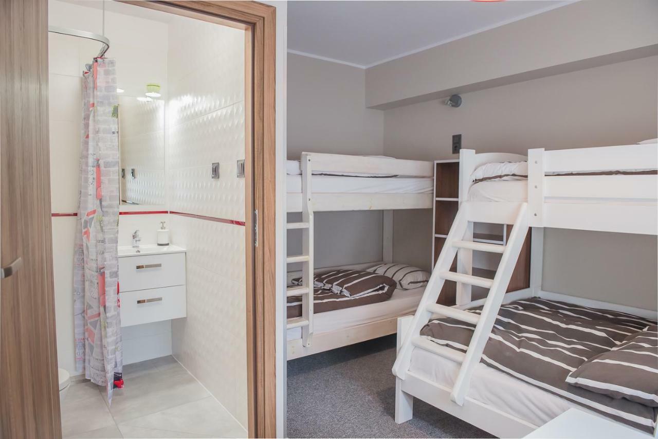 B&M Guesthouse オシフィエンチム エクステリア 写真
